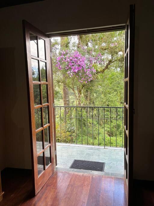 Charme E Conforto Na Montanha - Campos Do Jordao Proximo Ao Centro Екстериор снимка